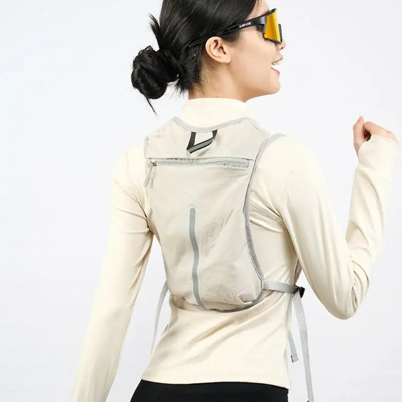 Lightweight Reflective Running Hydration Vest — Breathable Water Chest Pack with Phone Storage Pocket for Outdoor Cycling, Hiking & Fitness Training